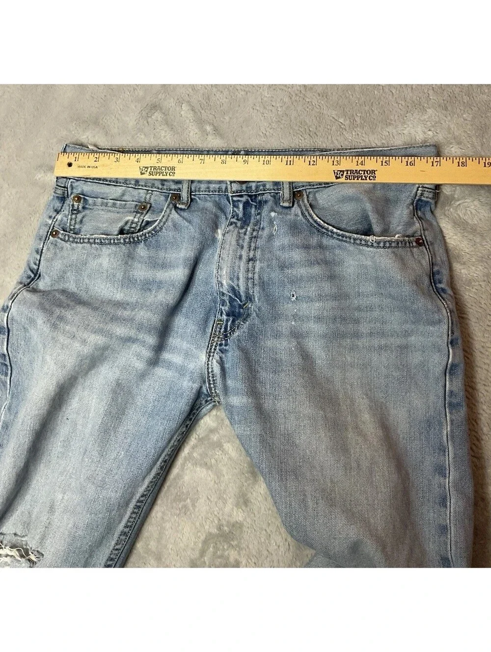 LEVIS 505 Regular Fit MEN'S Jeans Size 34 X 29 Light Wash Distressed